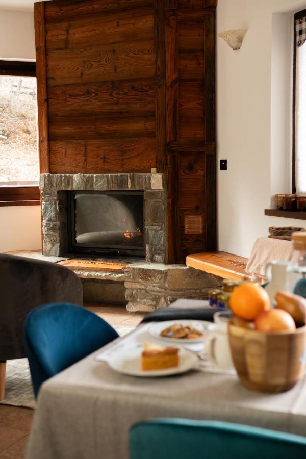 Green Mountain Lodge Oulx エクステリア 写真