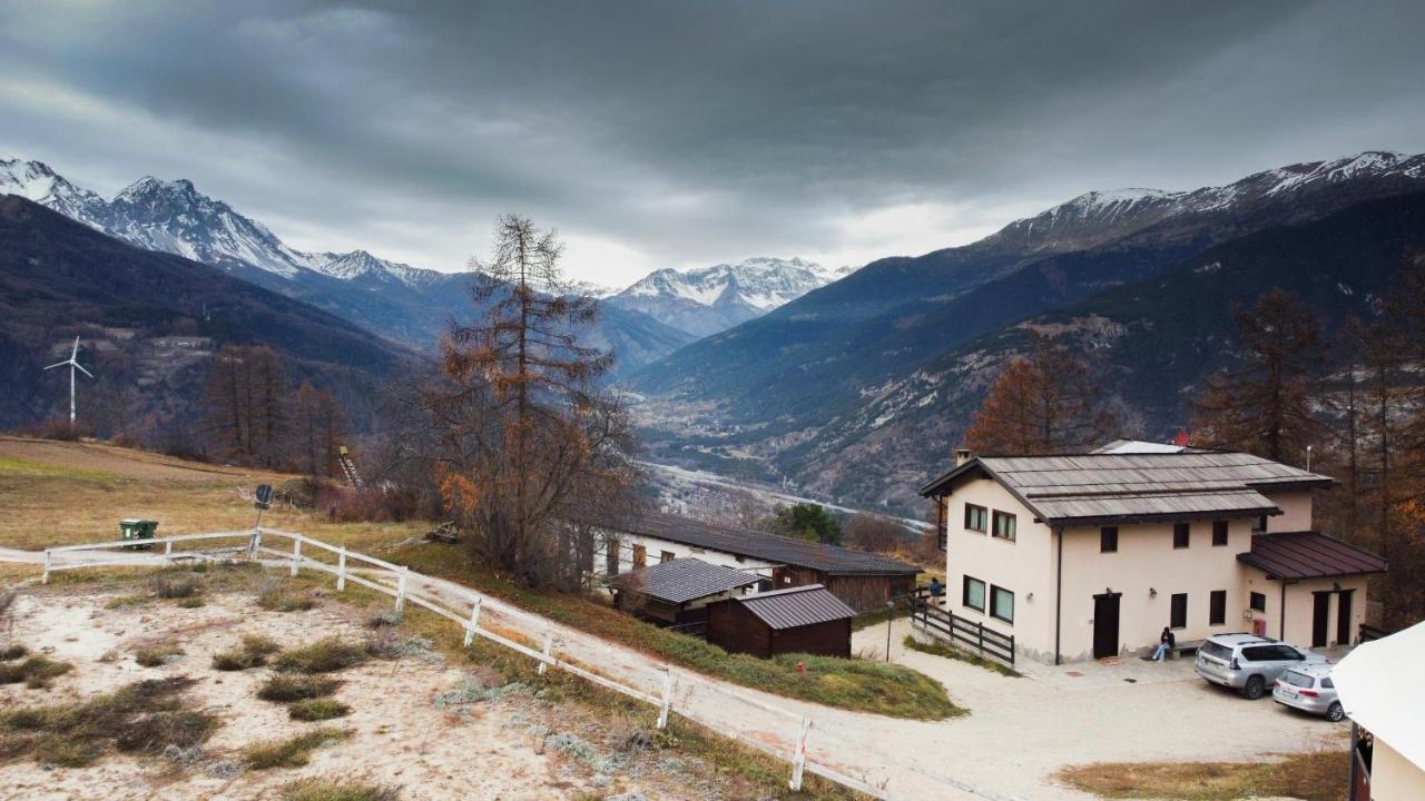 Green Mountain Lodge Oulx エクステリア 写真