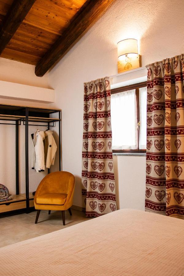 Green Mountain Lodge Oulx エクステリア 写真